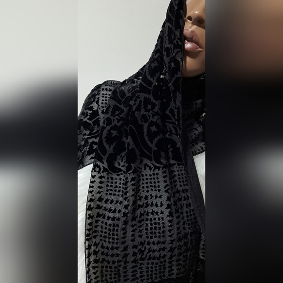 Sz OS Black Silk/Rayon Scarf - Source Unknown - Picture 4 of 8